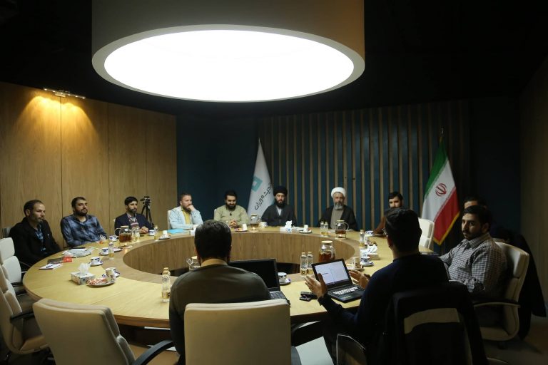 گزارش تصویری نشست کمیسیون اصل ۹۰ در سایت خانه اندیشه ورزان ایران